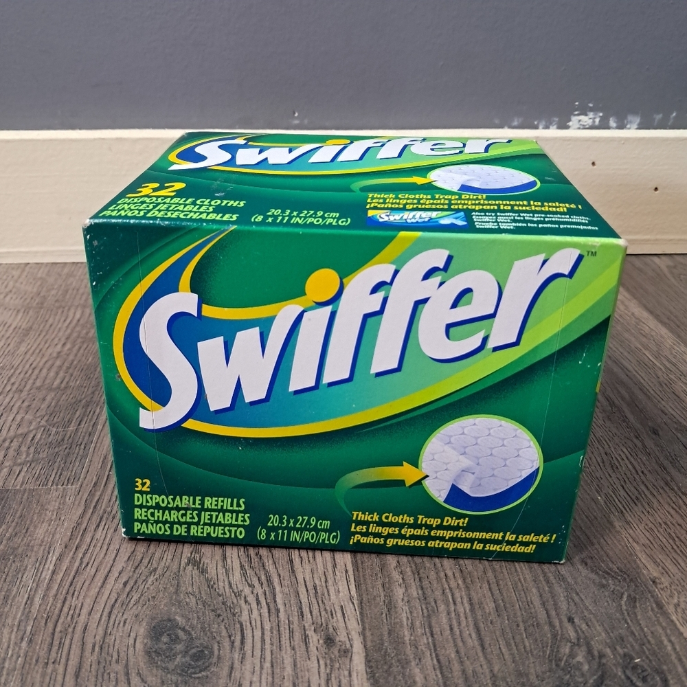2000s Swiffer 32 Disposable Dry Cloths Box P&G Clean Mop Duster